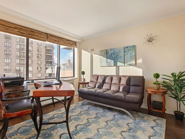 1441 Third Avenue image 6 of 9