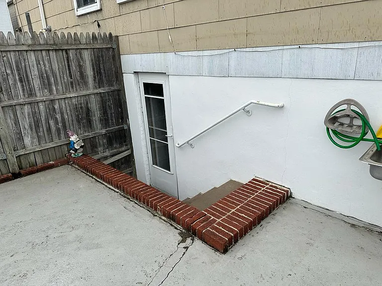 16 Searing Ave #1 — Photo 11