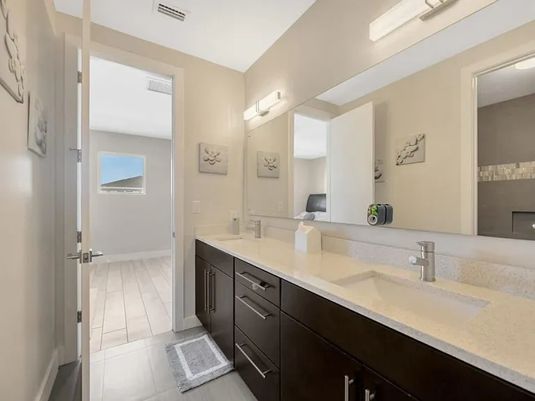 2706 W Trilby Ave — Photo 32