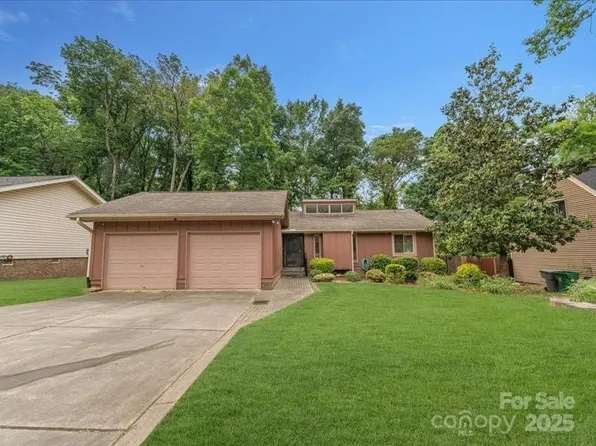 7312 Barcliff Dr, Charlotte, NC 28212