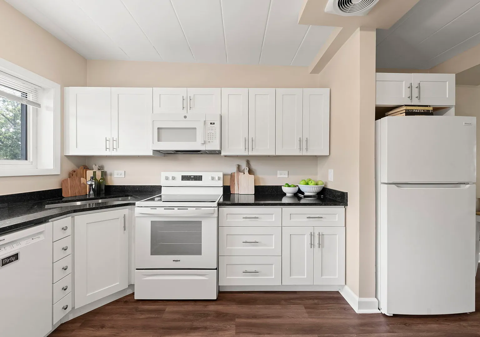 2 bed, 800 sqft, $1,700 — Photo 4