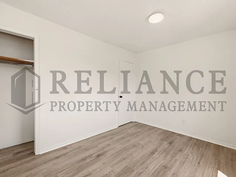 322 S Jonathan St — Photo 38