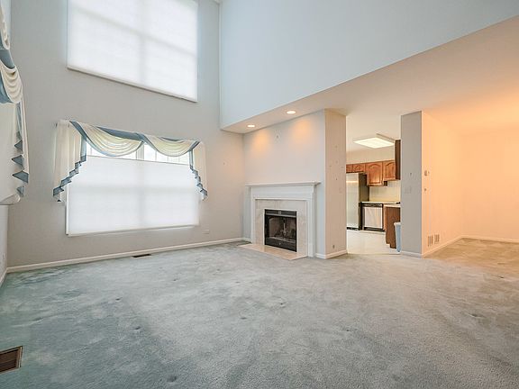 5th image of 407 Town Place Cir #407