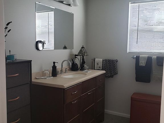4th image of 11034 24th Ave NE #A