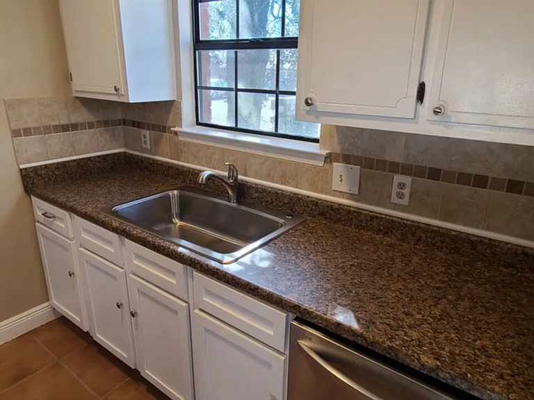 7250 Hilburn Rd #4D — Photo 3