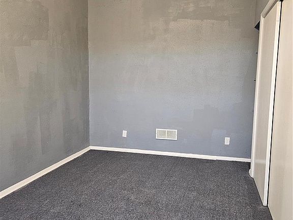 3rd image of 1027 Garth Ave