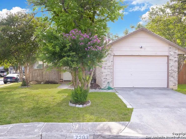 7203 LANSBURY DR, San Antonio, TX 78250