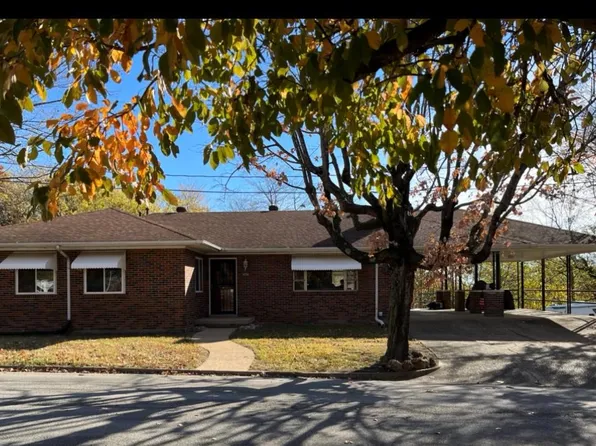 424 Rio Vista Dr, Poplar Bluff, MO 63901