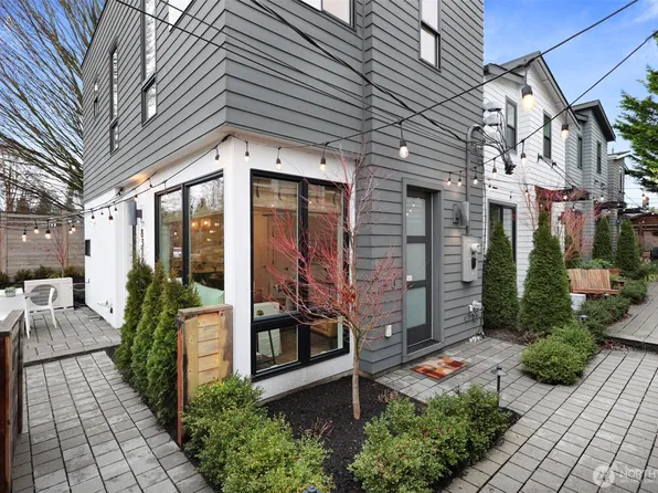 8314 11th Avenue NW #A, Seattle, WA 98117