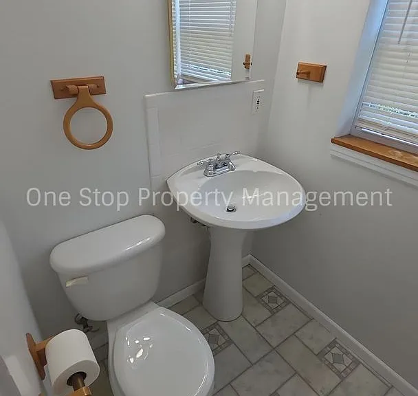 606 S Fairview Ave — Photo 22