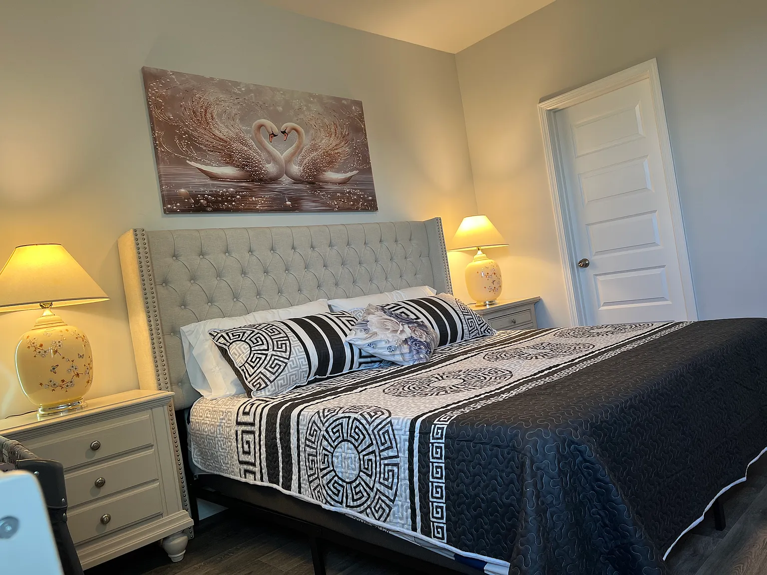 3 bed, 1400 sqft, $3,700 — Photo 2