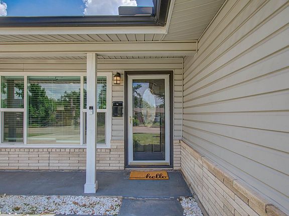 3rd image of 8018 Hammerly Blvd
