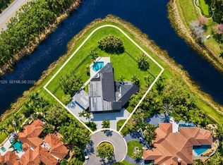 3560 Paddock Rd, Weston, FL 33331