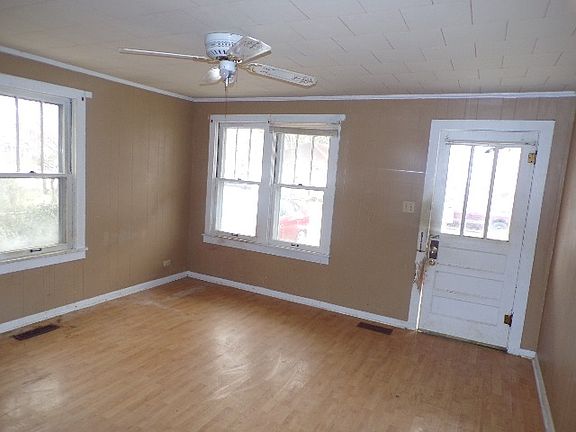 3rd image of 1508 Schaffer St