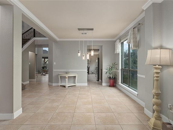 3rd image of 3710 Santa Lucia St