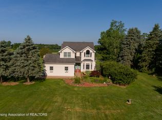13689 Oneida Rd, Grand Ledge, MI 48837