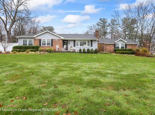 2000 Middletown Lincroft Rd, Middletown, NJ 07748