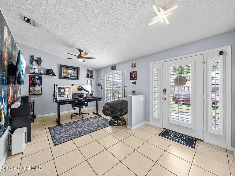 831 Koln Ct NW — Photo 8