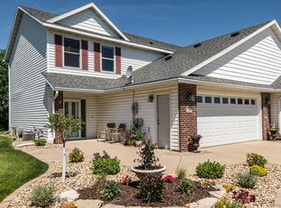 2568 Hawk Ridge Ct SE, Rochester, MN 55904