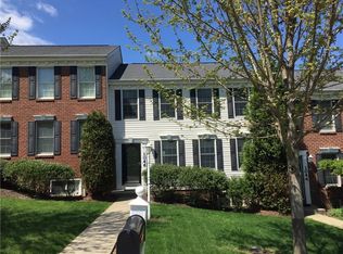 1046 Woodlawn Dr, Canonsburg, PA 15317
