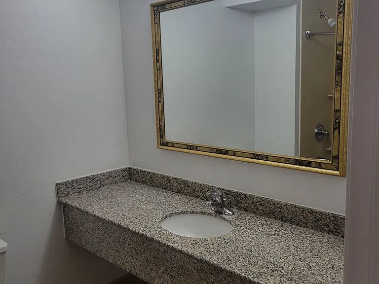 Ski Town Apartments — Photo 140