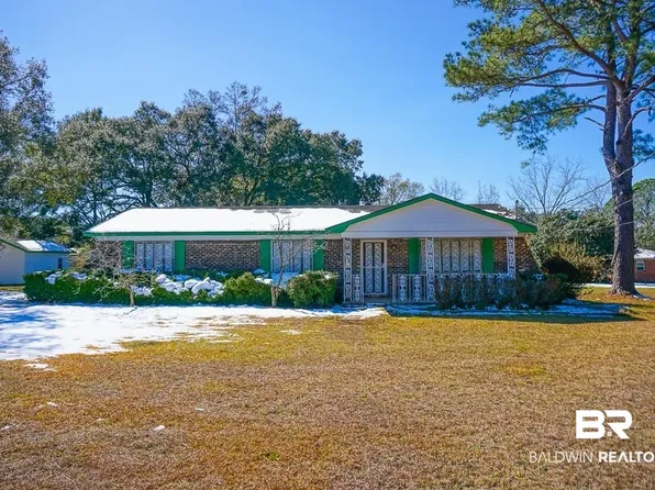 10871 Lakeland Dr, Grand Bay, AL 36541