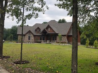 7349 Palms Rd, Ira, MI 48023