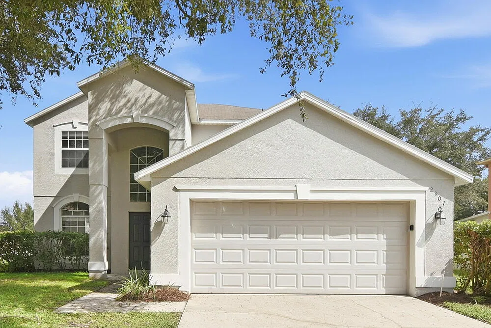 4 bed, 2.5 bath, 2341 sqft, $2,740 — Photo 1