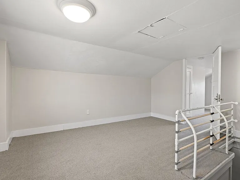 709 McKenzie Ave — Photo 20