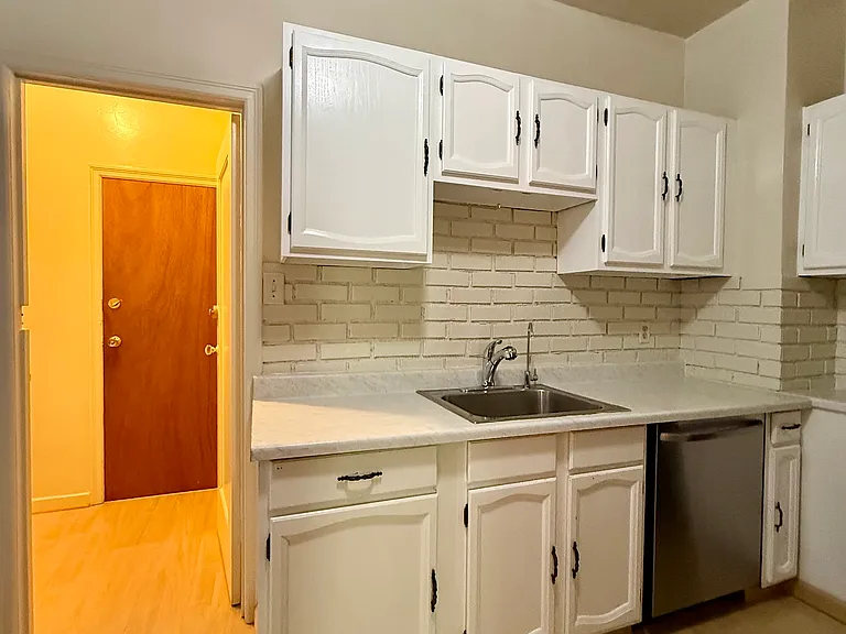 1860 Jackson St #201 — Photo 3