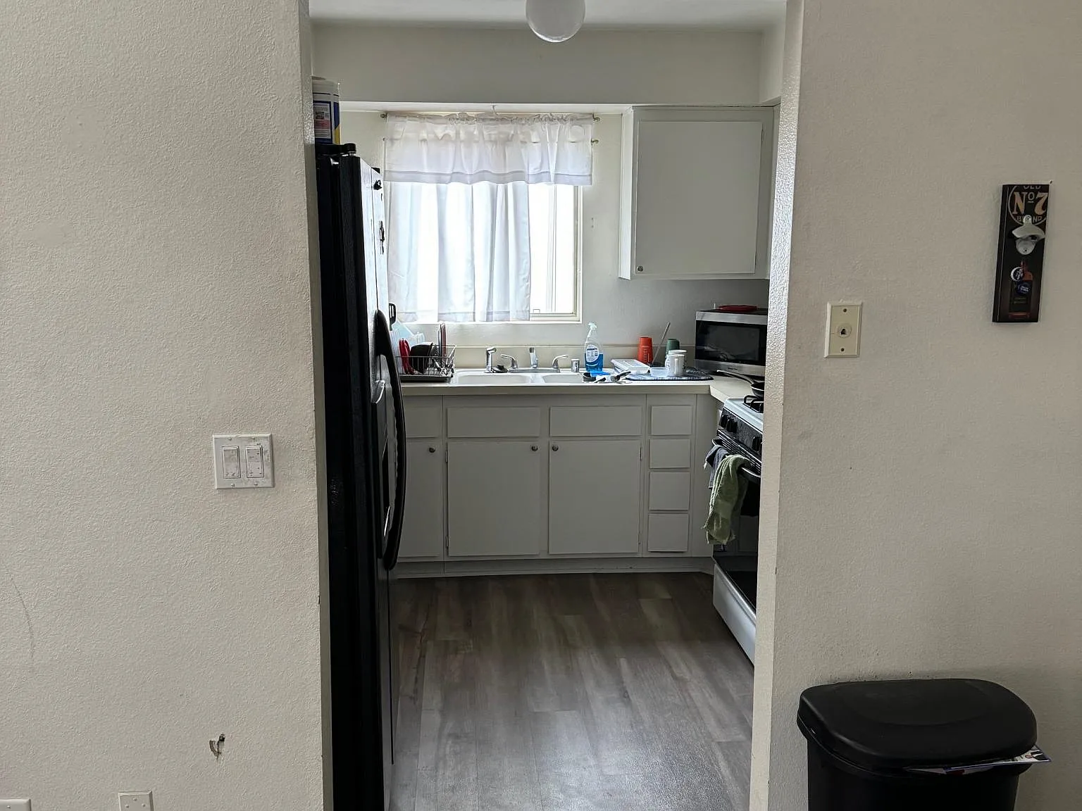 2 bed, 1.5 bath, 1048 sqft, $1,200 — Photo 4