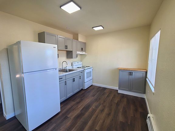 3rd image of 212 N 1st St APT 14