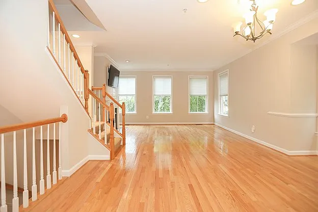 722 Capitol Square Pl SW — Photo 6