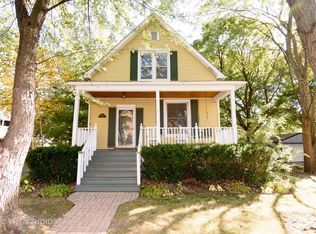 209 N Pine Ave, Arlington Heights, IL