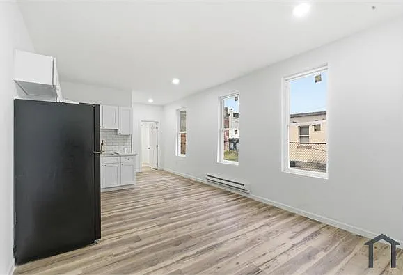 6320 Vine St #2 — Photo 2