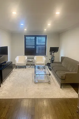 Rented by Samuel Realty Group LLC | media 9