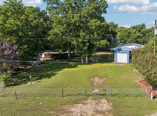 597 CR 90 B, Gonzales, TX 78629