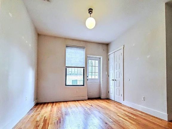 5th image of 124 Manhattan Ave #4R