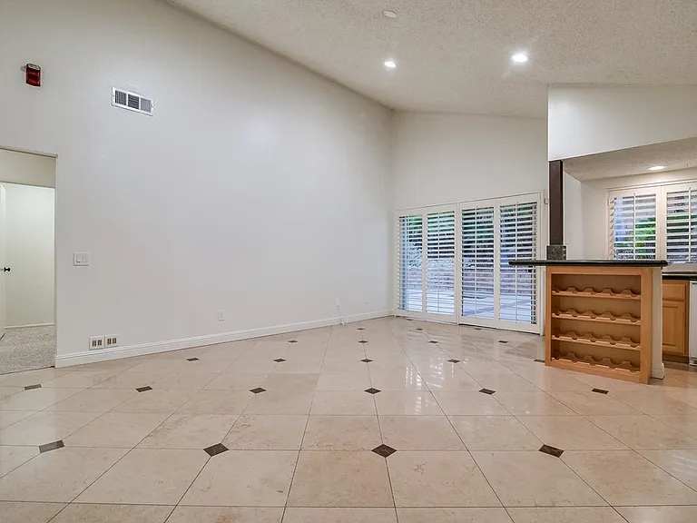 929 Darlene Ct — Photo 17