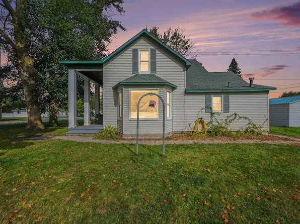 201 6th Ave, Tawas City, MI 48763