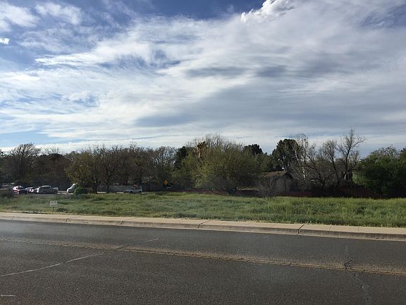 4th image of 695 N Main St