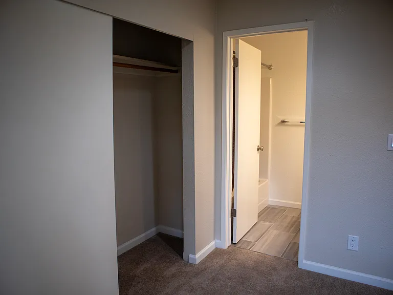 2115 Overlook Dr #B — Photo 13