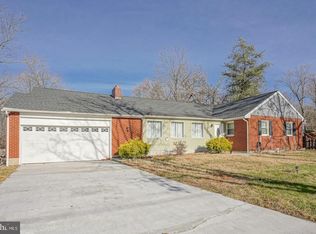 855 Mail Ave, Deptford, NJ 08096