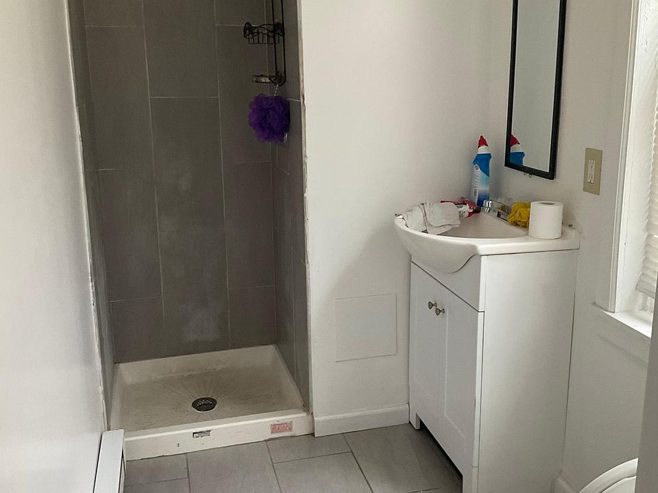 1st image of 1343 W Pike St #3