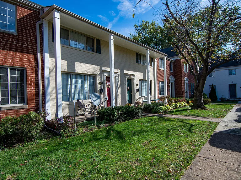 Brookville Townhomes Exterior 36