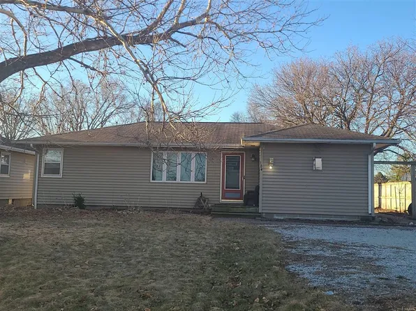 104 Mathews Dr, Gilbert, IA 50105