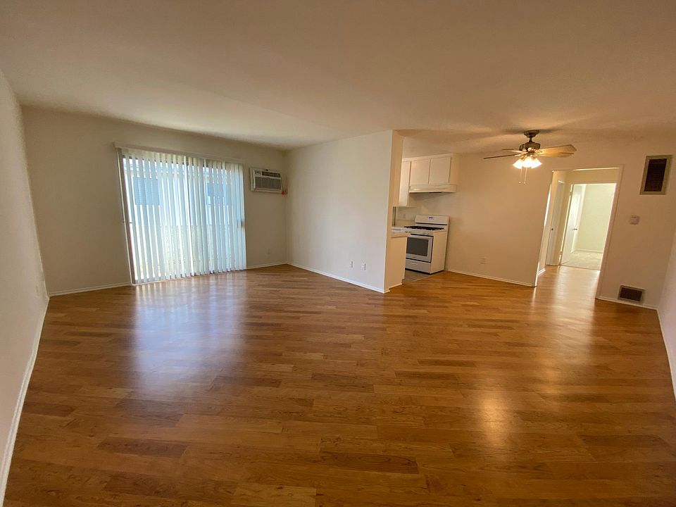 1st image of 1530 Purdue Ave #14