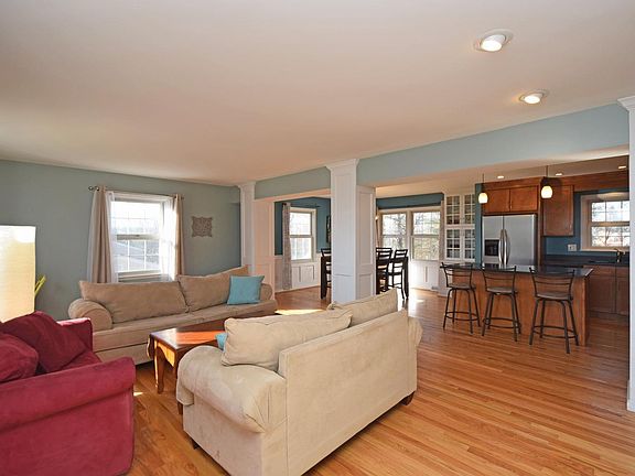 3rd image of 2761 Saddleback Dr