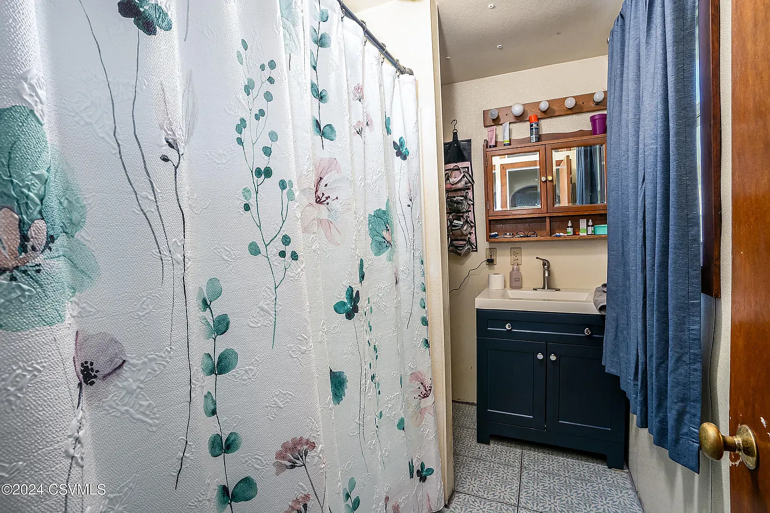3 bed, $1,700 — Photo 4