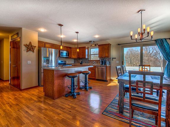 2nd image of 1125 Red Oak Cir